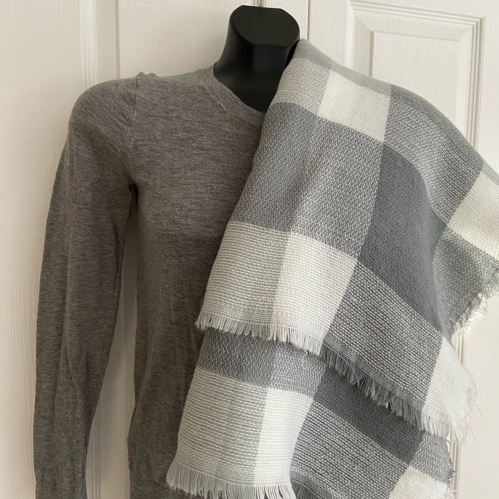 JCrew light weight cotton sweater classic grey